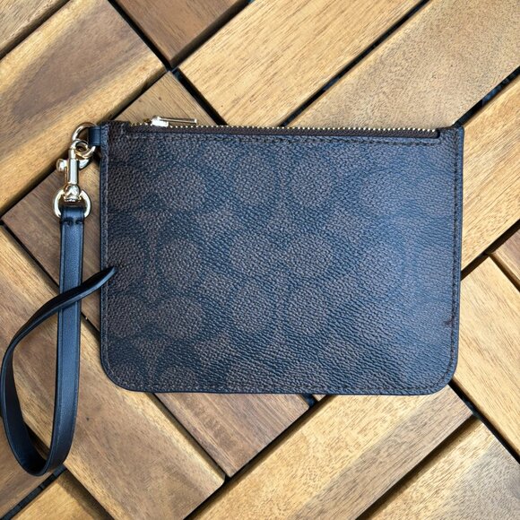 Authentic Coach Wristlet - Picture 2 of 6